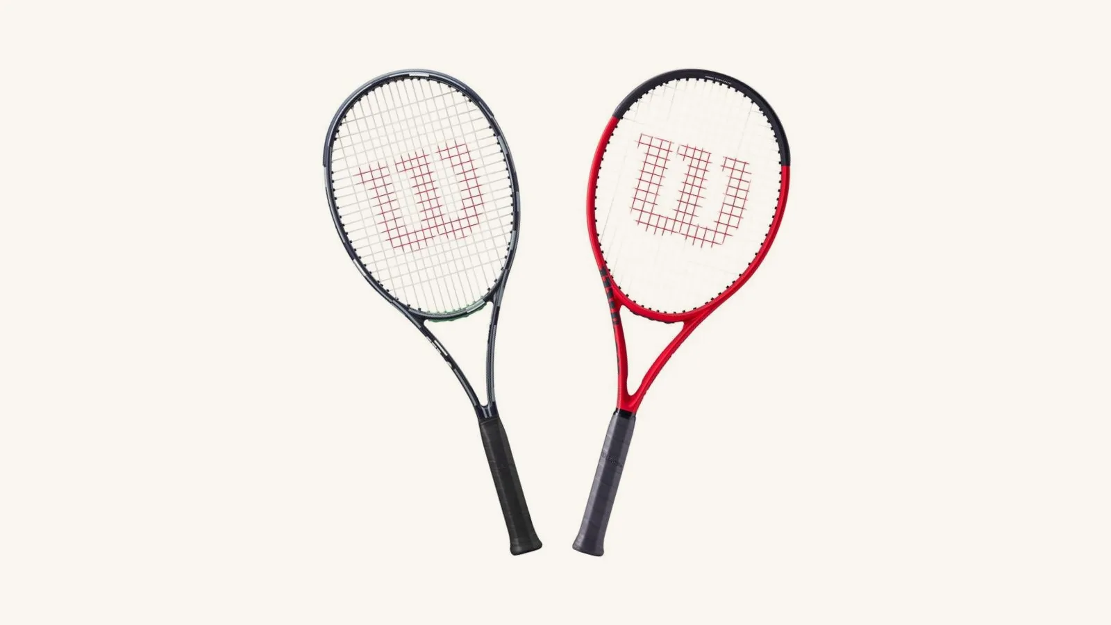 Une Wilson Blade et une Wilson Clash, inclinées l'une vers l'autre